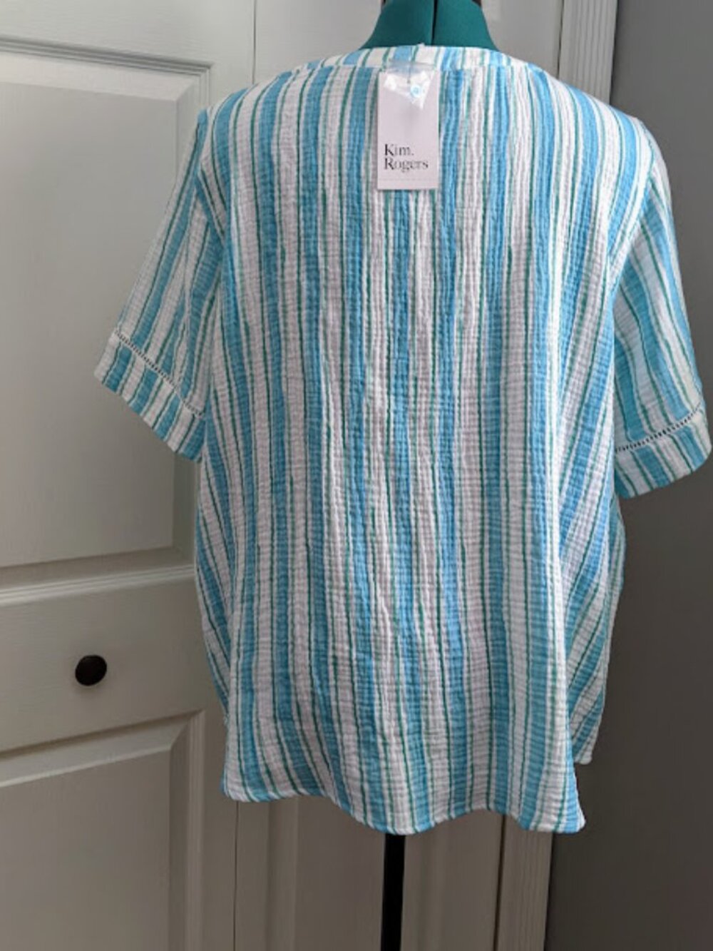 Ladies top - Picture 2 of 9